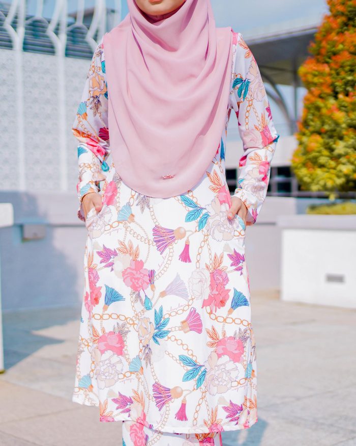 Baju Kurung Pahang Laura Printed 7.0 - Oisea Springs - Image 4