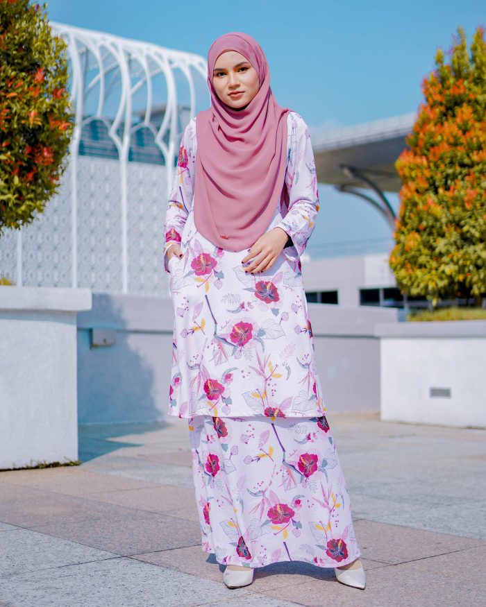 Baju Kurung Pahang Laura Printed 7.0 - Pinky Hibiscus