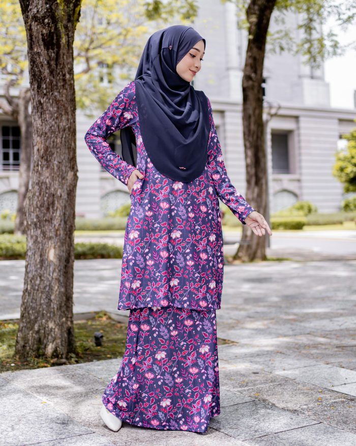 Baju Kurung Pahang Laura Printed 7.0 - Retro Avy - Image 2