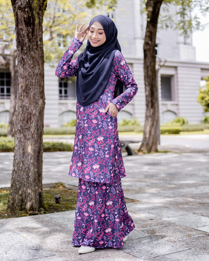 Baju Kurung Pahang Laura Printed 7.0 - Retro Avy - Image 3