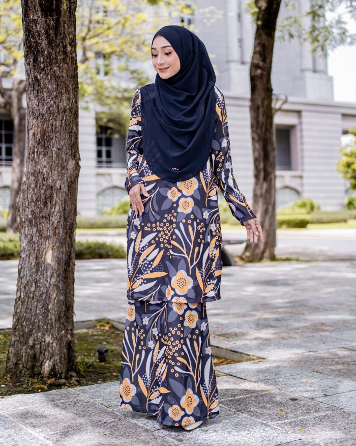 Baju Kurung Pahang Laura Printed 7.0 - Shadow Botanical