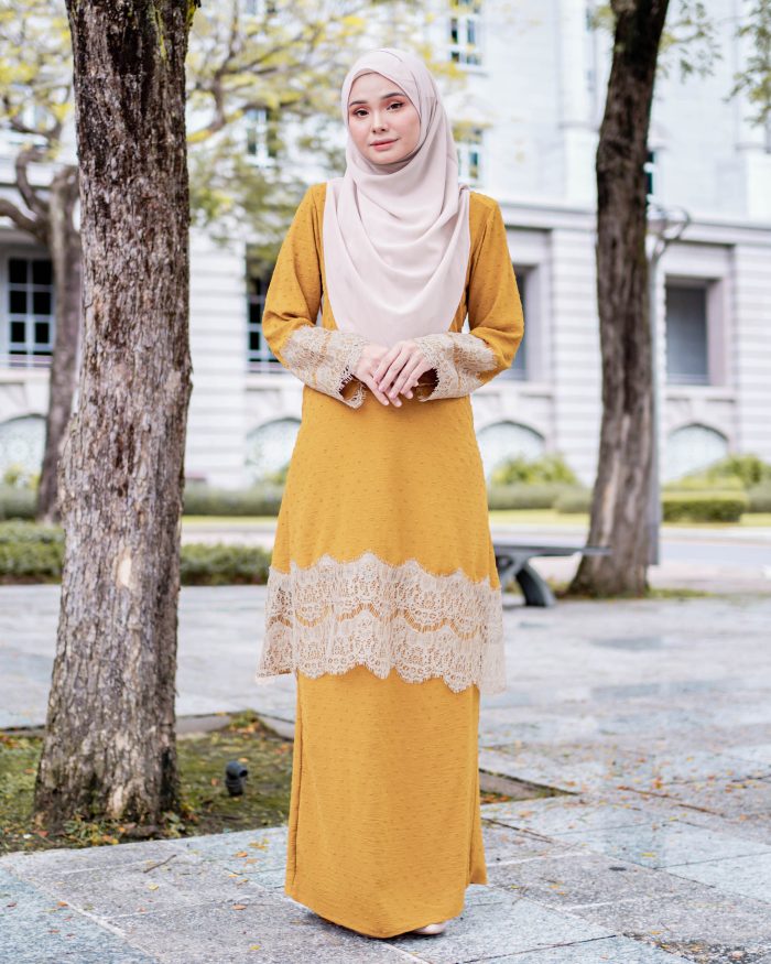 Baju Kurung Riau Lace Suzana - Gold Mustard