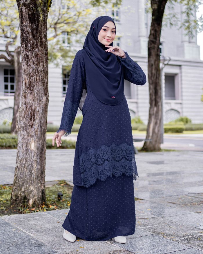 Baju Kurung Riau Lace Suzana - Navy Blue