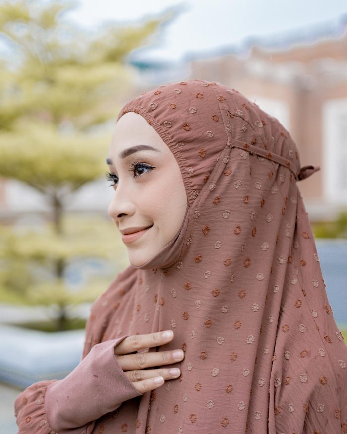 Telekung Rafeefa - Sable Brown - Image 7