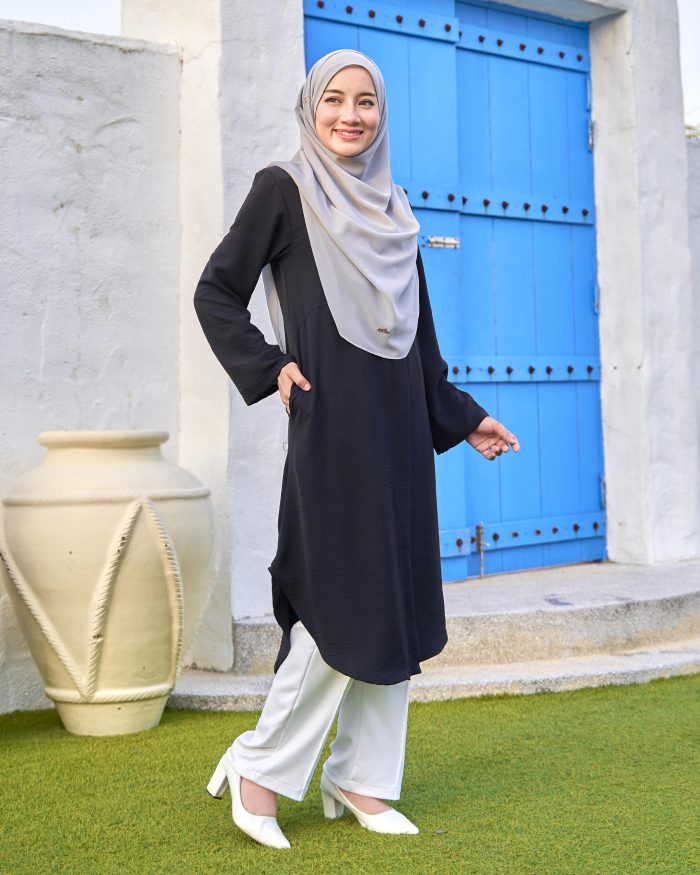 Tunic Rena - Matte Black - Image 2