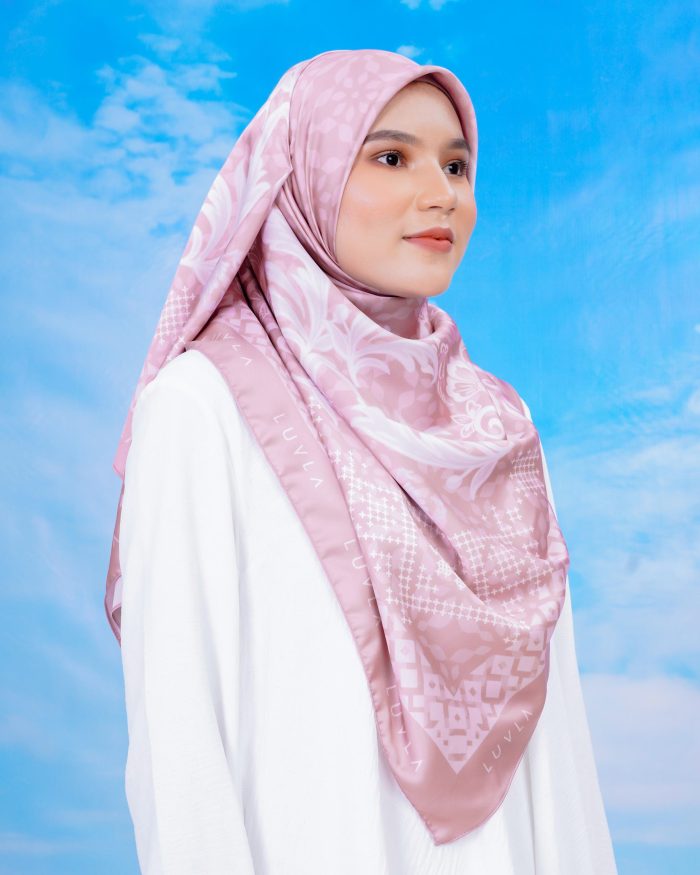 Tudung Bawal Satin Enchanted - Florence Queen