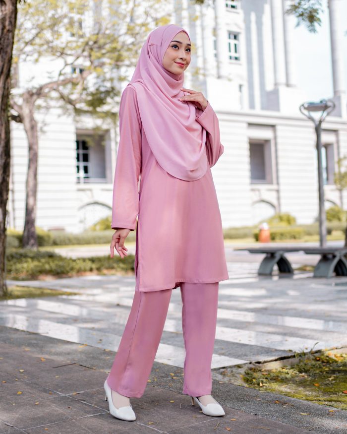 Suit Lubna 3.0 - Carnation Pink - Image 2