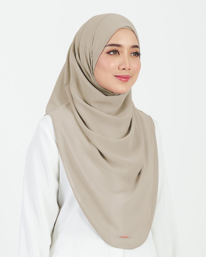 [AS-IS] Tudung Sarung Instant Chiffon Lustia (L) - Beige - Image 3