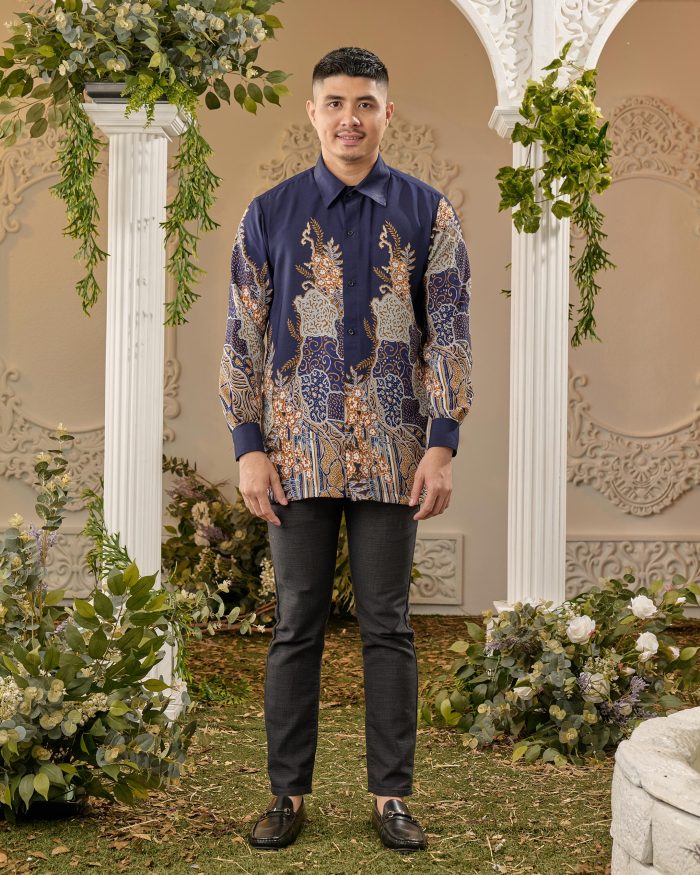 Kemeja Batik Sultan - Karunia Midnight Blue - Image 3