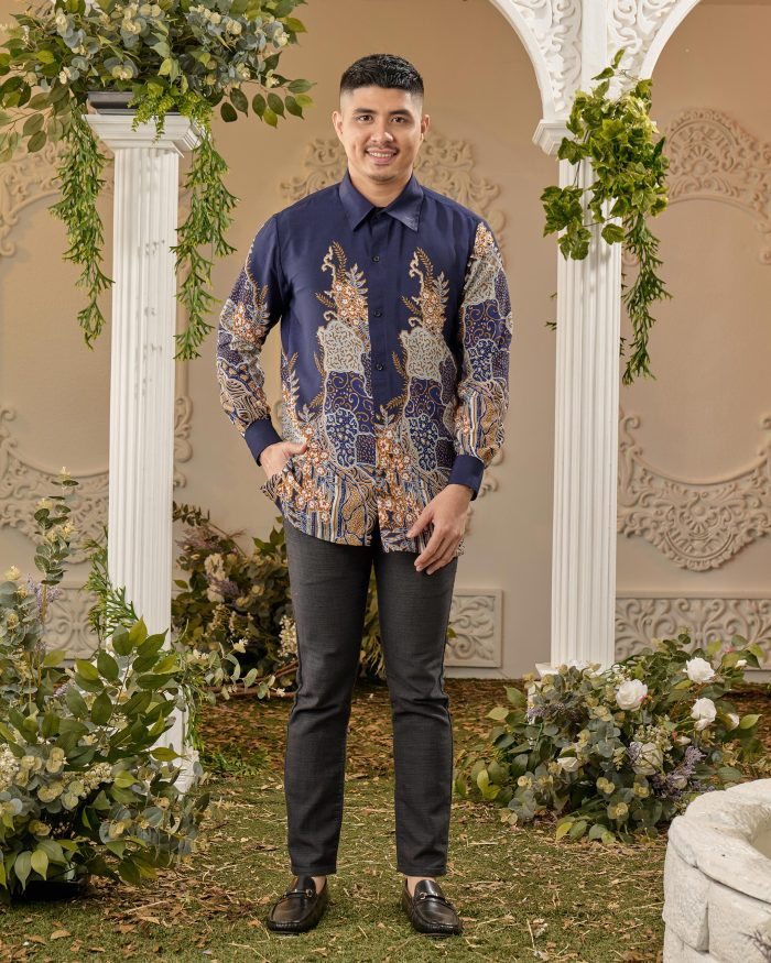 Kemeja Batik Sultan - Karunia Midnight Blue - Image 2