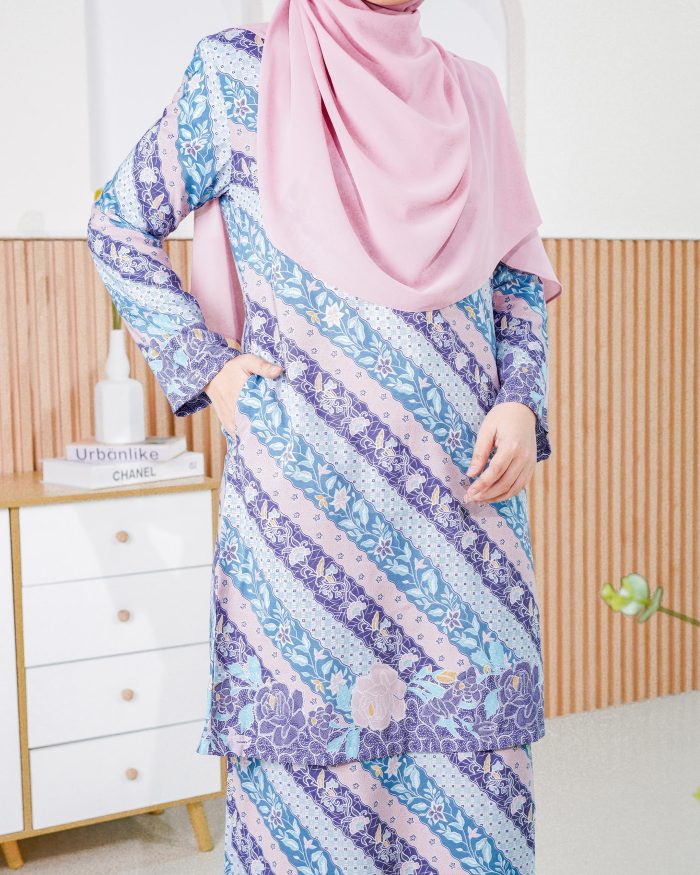 Baju Kurung Batik Safura - Anggun - Image 4