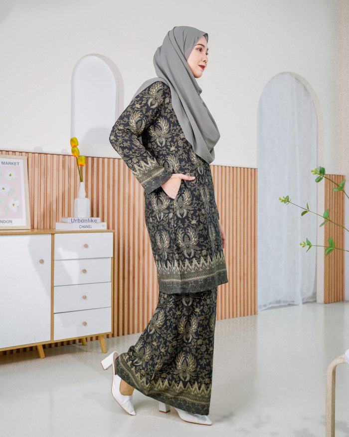 Baju Kurung Batik Safura - Black Citra - Image 3