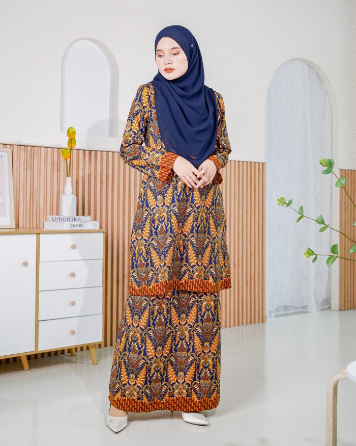 Baju Kurung Batik Safura - Blue Kirana - Image 3