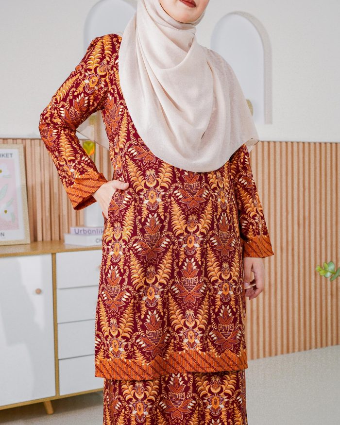 Baju Kurung Batik Safura - Ruby Kirana - Image 4