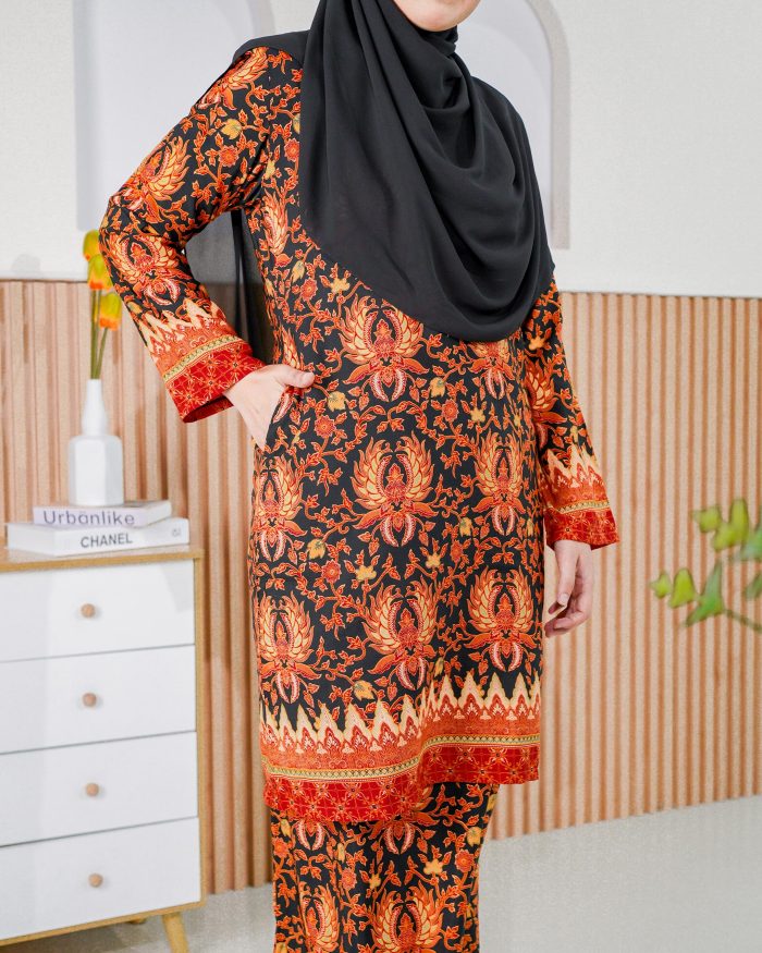 Baju Kurung Batik Safura - Squash Citra - Image 4