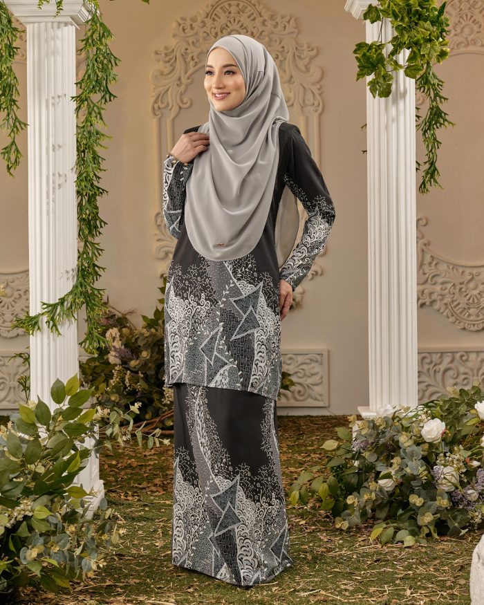 Baju Kurung Moden Batik Sultanah - Aduka Black