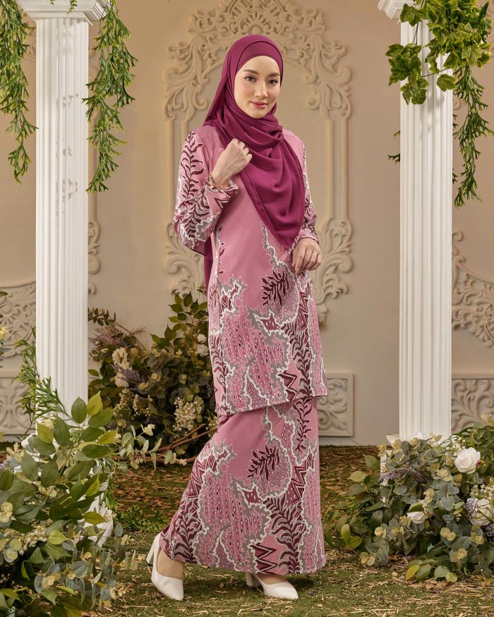 Baju Kurung Moden Batik Sultanah - Indra Pink - Image 3