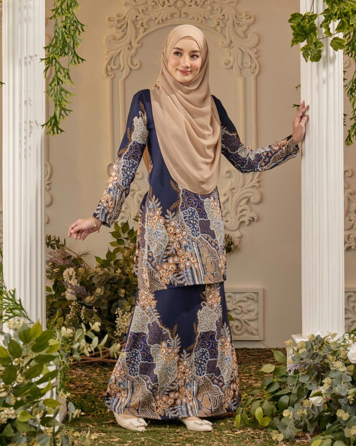 Baju Kurung Moden Batik Sultanah - Karunia Midnight Blue