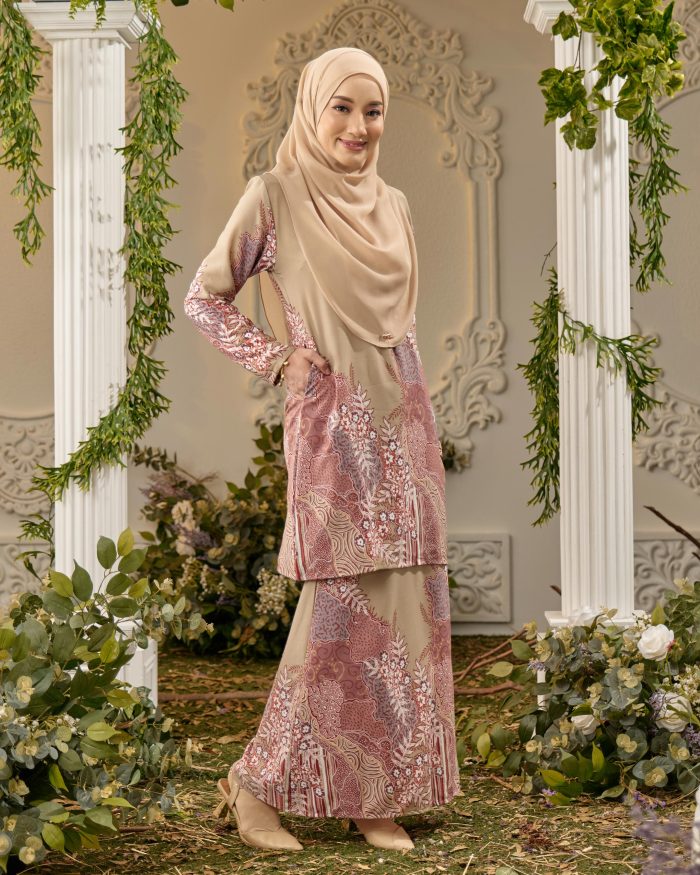 Baju Kurung Moden Batik Sultanah - Karunia Tan Khaki - Image 2