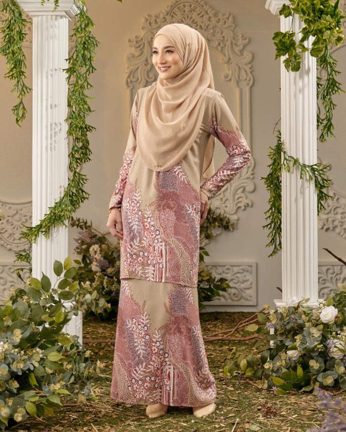 Baju Kurung Moden Batik Sultanah - Karunia Tan Khaki - Image 3