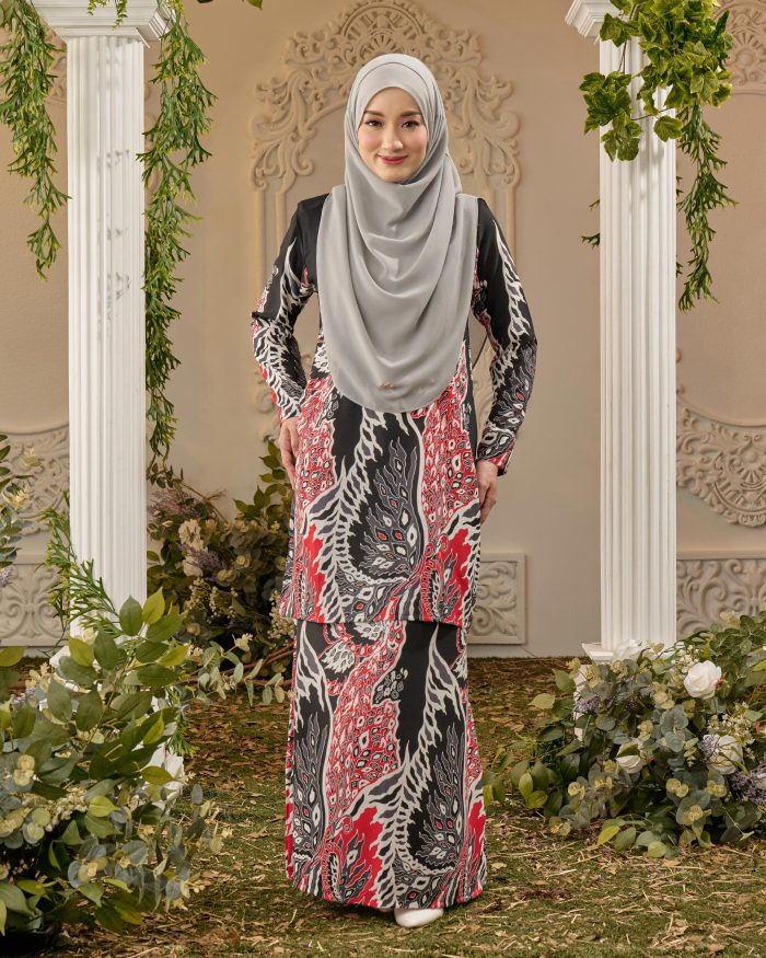 Baju Kurung Moden Batik Sultanah - Pieris Black