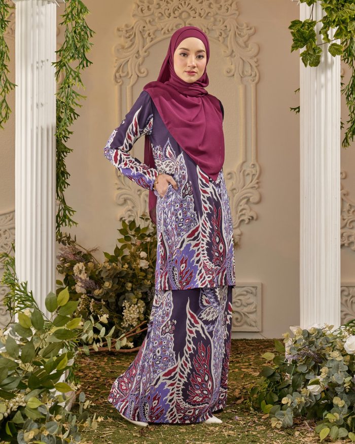 Baju Kurung Moden Batik Sultanah - Pieris Purple - Image 2
