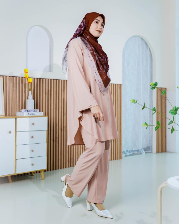 Suit Laisa - Apricot Blush - Image 2