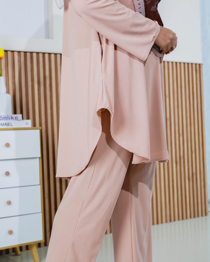 Suit Laisa - Apricot Blush - Image 5