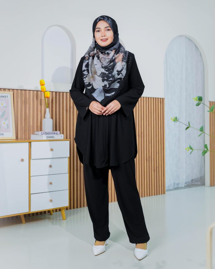 Suit Laisa - Matte Black - Image 2