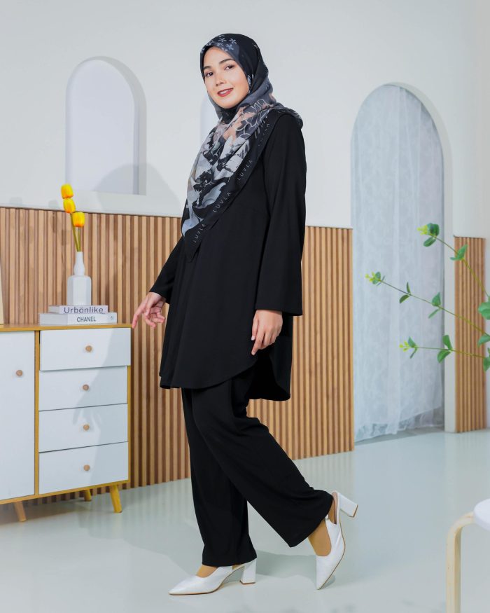 Suit Laisa - Matte Black