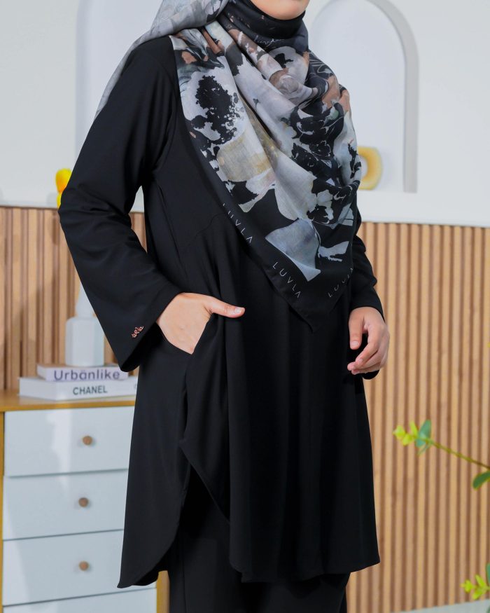 Suit Laisa - Matte Black - Image 4