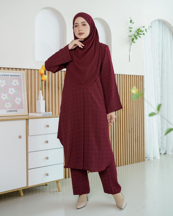 Suit Shafna - Maroon - Image 3