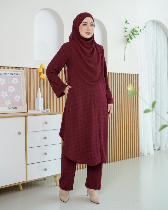 Suit Shafna - Maroon