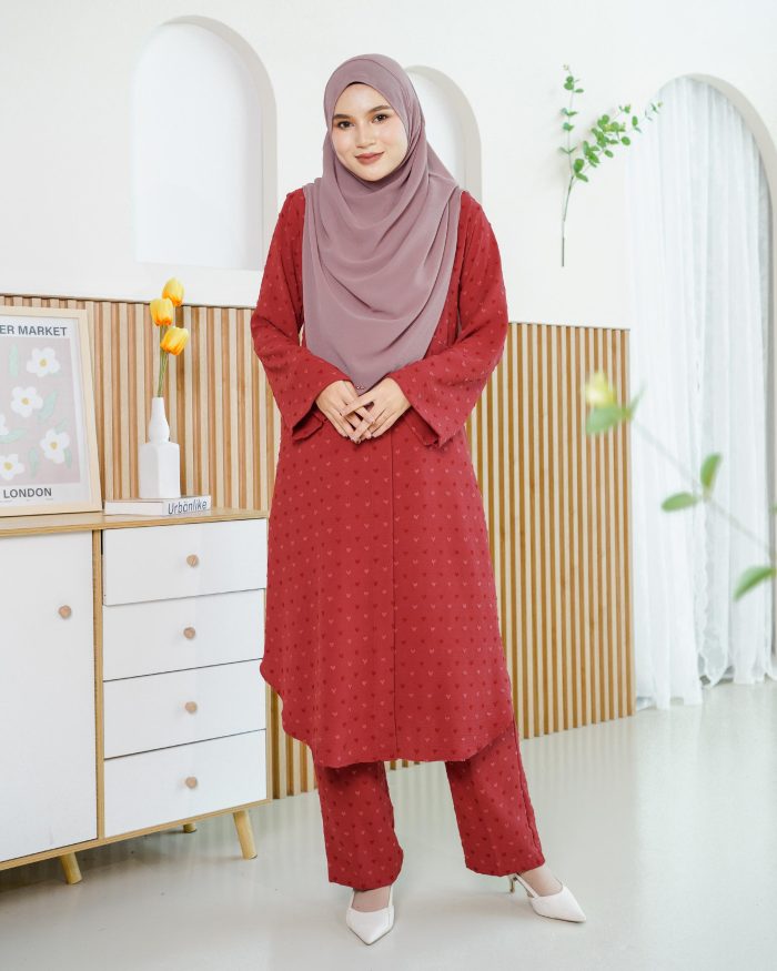 Suit Shafna - Ruby Red - Image 3