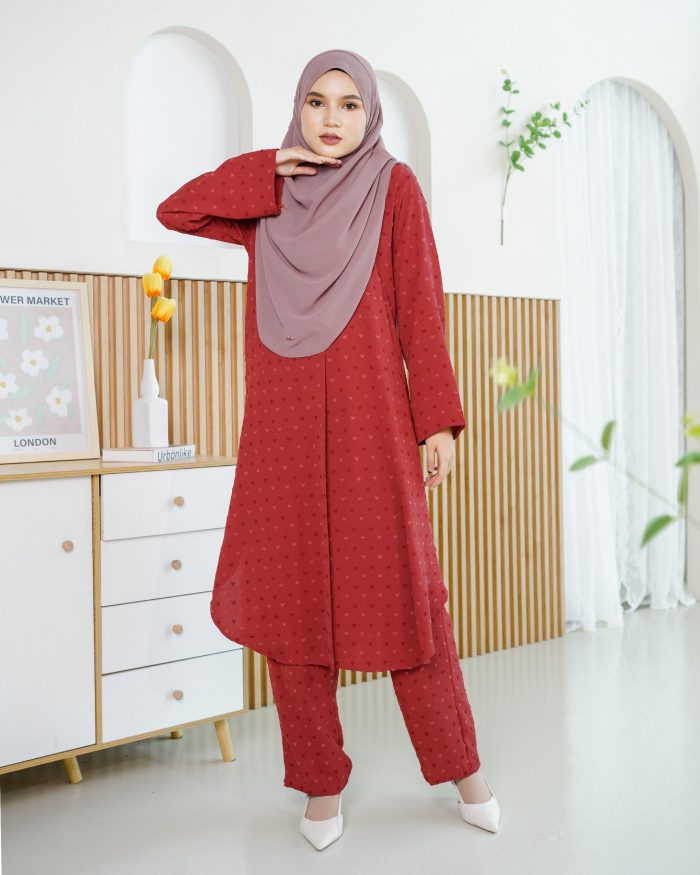 Suit Shafna - Ruby Red - Image 2