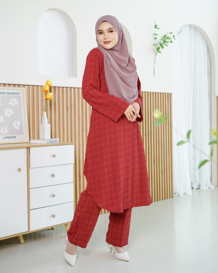 Suit Shafna - Ruby Red