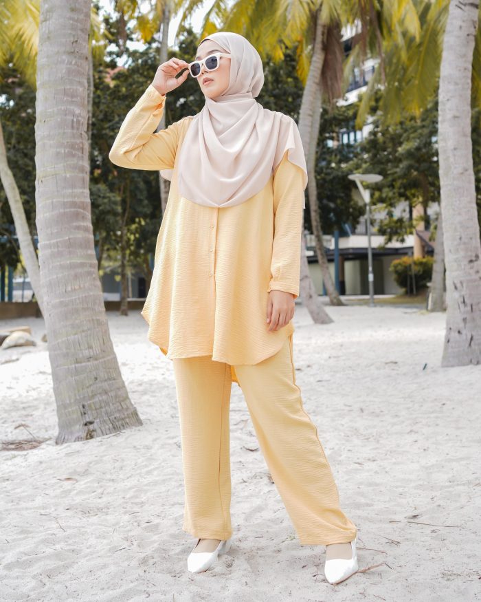 Suit Scha - Blonde Yellow