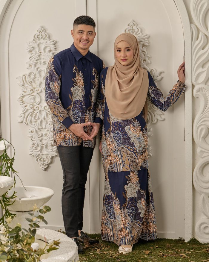 Baju Kurung Moden Batik Sultanah - Karunia Midnight Blue - Image 6