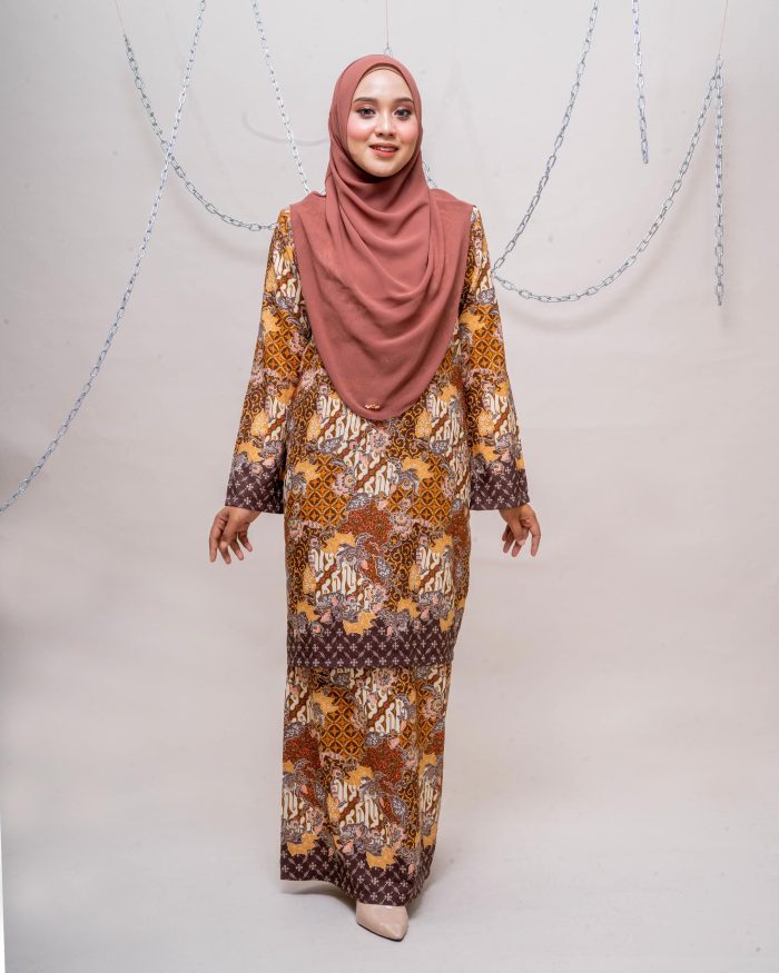 Baju Kurung Batik Safura - Brown Kesuma - Image 2