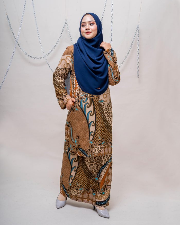 Baju Kurung Batik Safura - Delima