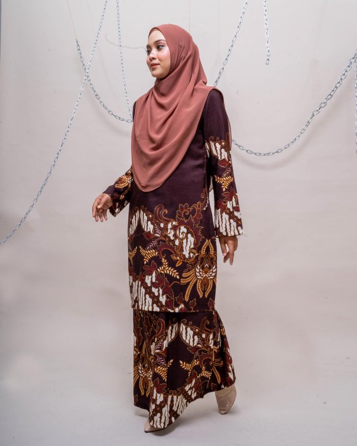 Baju Kurung Batik Safura - Kenanga - Image 2