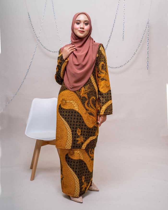 Baju Kurung Batik Safura - Melati - Image 2