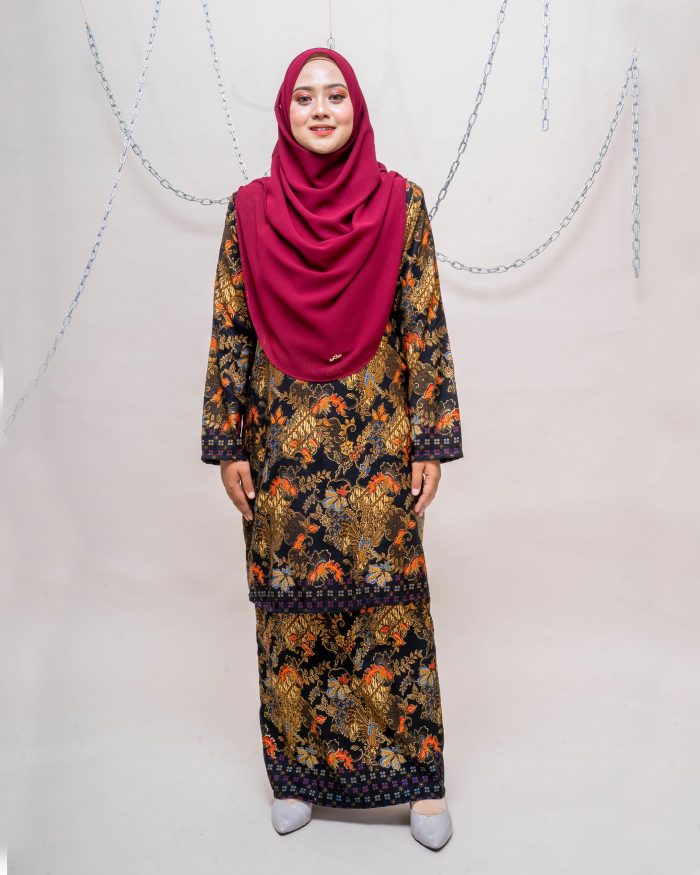 Baju Kurung Batik Safura - Melur - Image 3