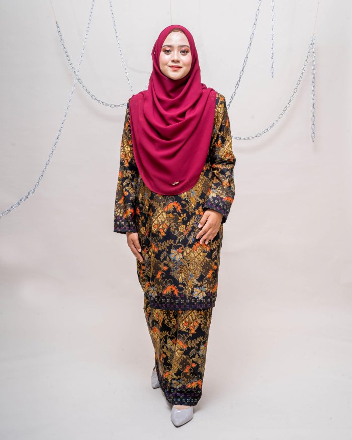 Baju Kurung Batik Safura - Melur