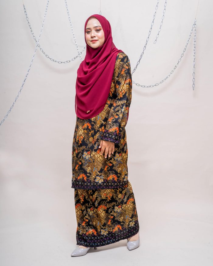 Baju Kurung Batik Safura - Melur - Image 2