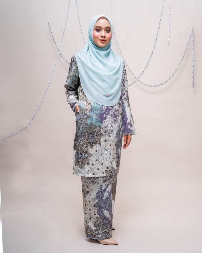 Baju Kurung Batik Safura - Mint Bakawali - Image 2