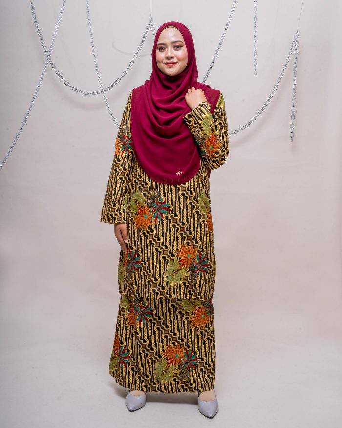 Baju Kurung Batik Safura - Seroja - Image 2