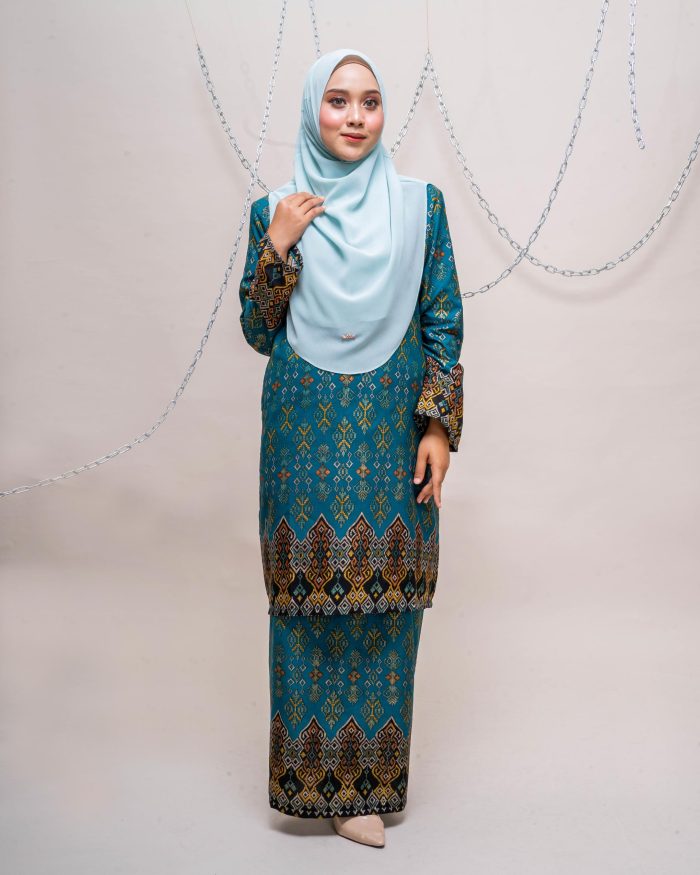 Baju Kurung Batik Safura - Zaitun - Image 2