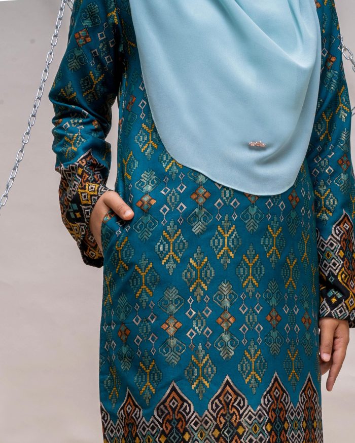 Baju Kurung Batik Safura - Zaitun - Image 4