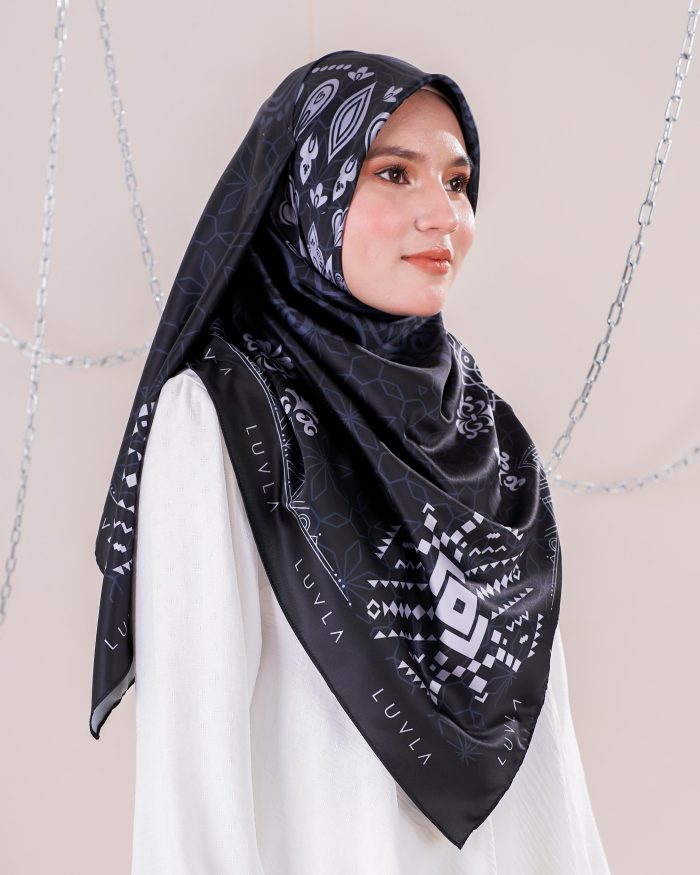 Tudung Bawal Satin Casablanca - Arfa - Image 4